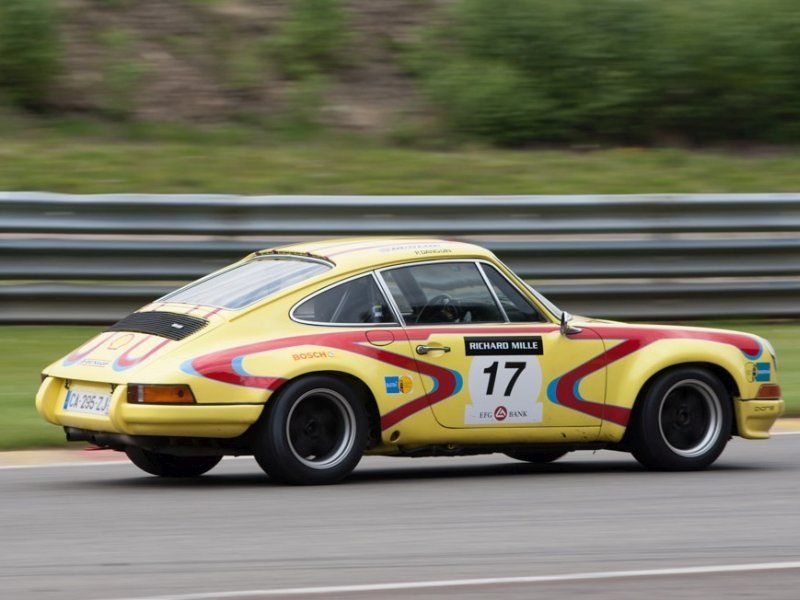 porsche_911_racing_ep_092.jpg (800x600) - 98 KB