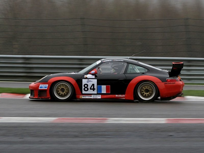 porsche_911_racing_ep_099.jpg (800x600) - 79 KB