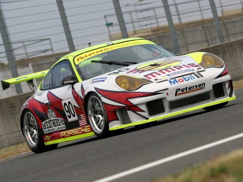 porsche_911_racing_ep_101.jpg (800x600) - 106 KB