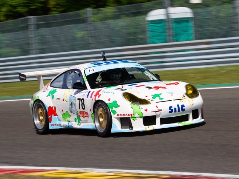 porsche_911_racing_ep_104.jpg (800x600) - 104 KB