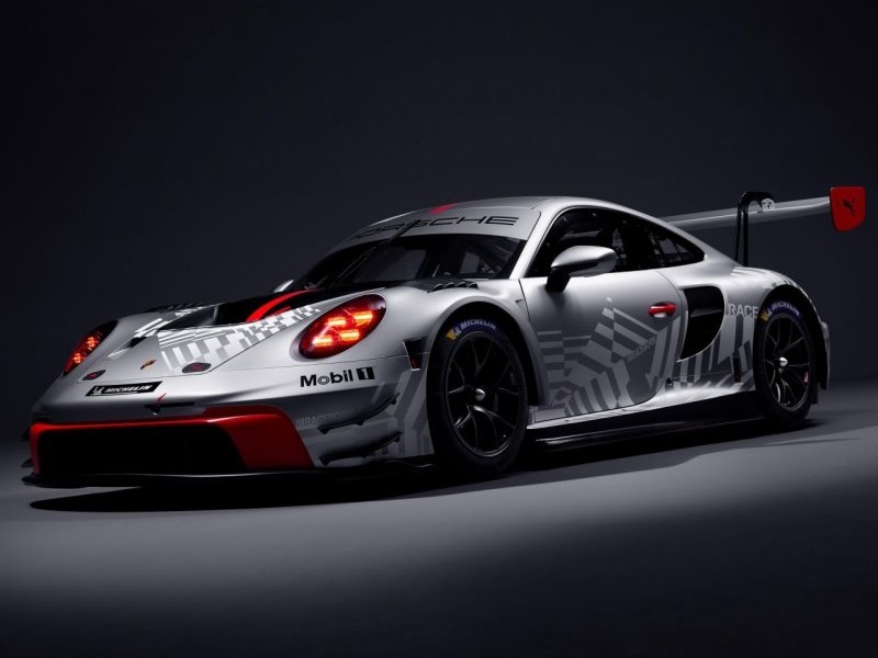 porsche_911_racing_ep_114.jpg (800x600) - 71 KB