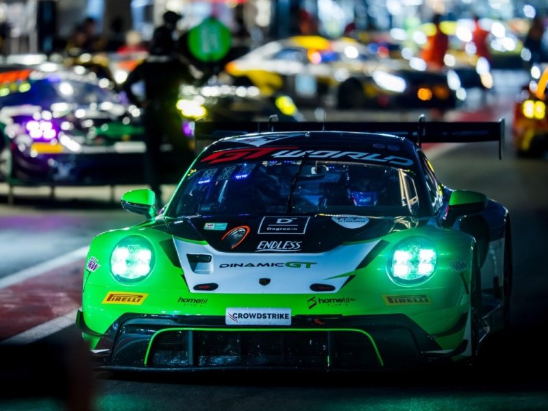 porsche_911_racing_ep_122.jpg (800x600) - 87 KB