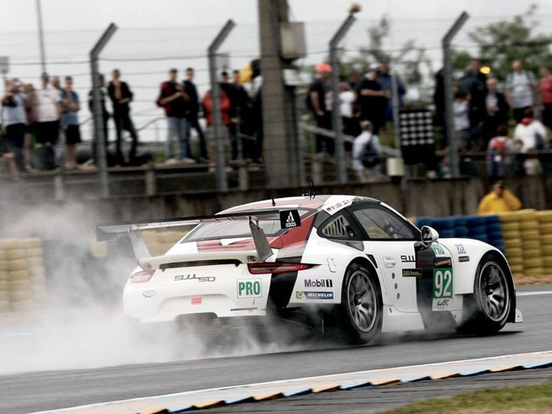 porsche_911_racing_ep_151.jpg (800x600) - 129 KB