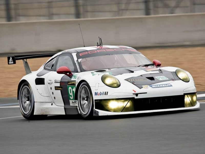 porsche_911_racing_ep_152.jpg (800x600) - 90 KB