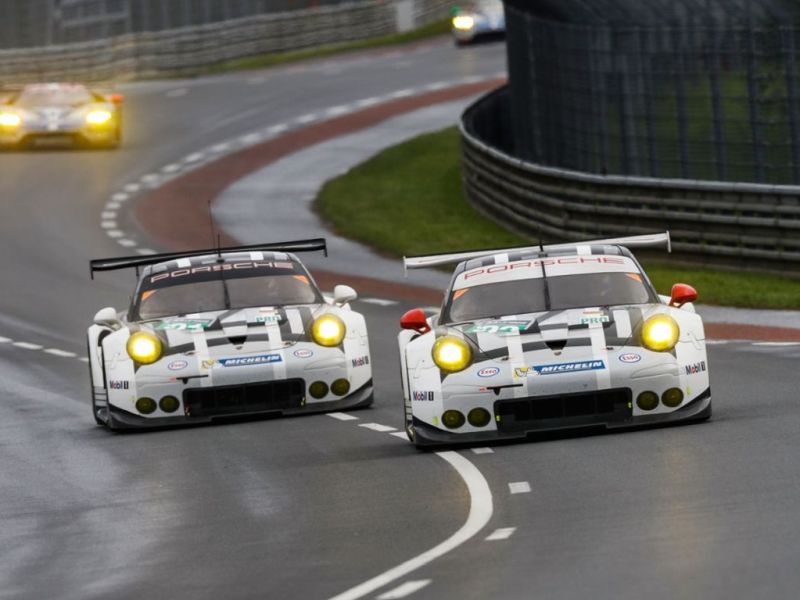 porsche_911_racing_ep_156.jpg (800x600) - 57 KB