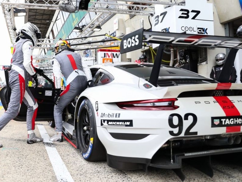 porsche_911_racing_ep_174.jpg (800x600) - 190 KB