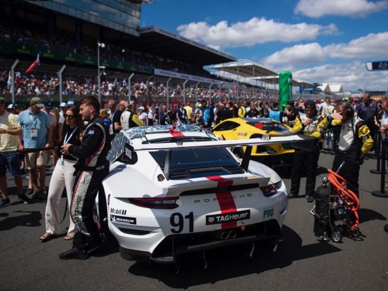 porsche_911_racing_ep_175.jpg (800x600) - 137 KB