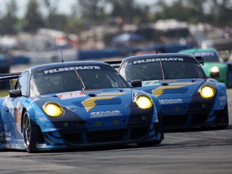 porsche_911_racing_ep_194.jpg (800x600) - 114 KB