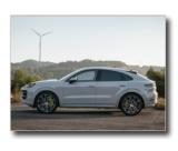 23_cayenne_s_e-hybrid_coupe_02.jpg (800x600) - 74 KB 23_cayenne_s_e-hybrid_coupe_02.jpg (800x600) - 74 KB